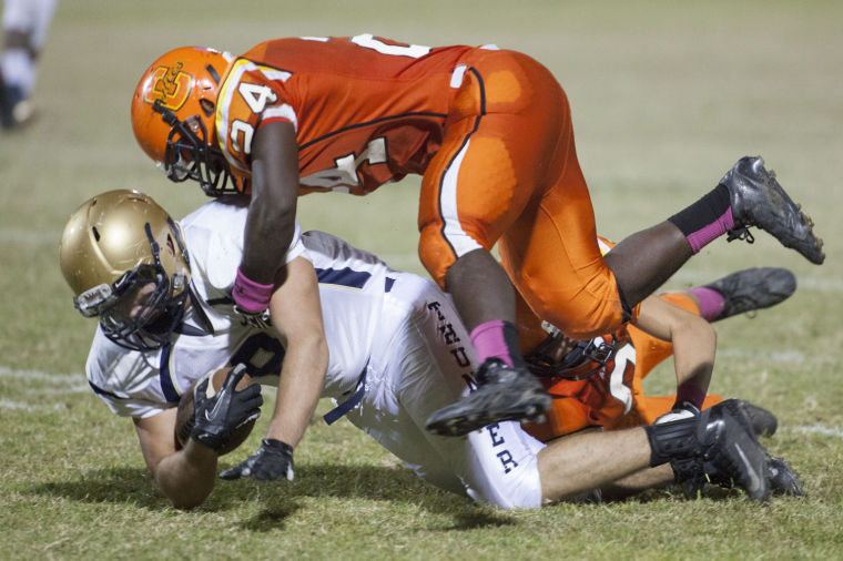 Football: DV vs Corona